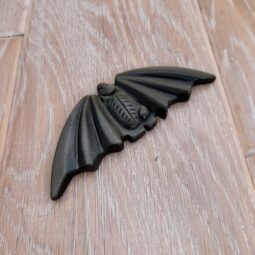 Bat carvings class=