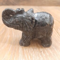 Extra Large Elephant carvings (approximately 70mm) class=