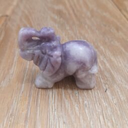 small Elephant carvings (approximately 35mm) class=