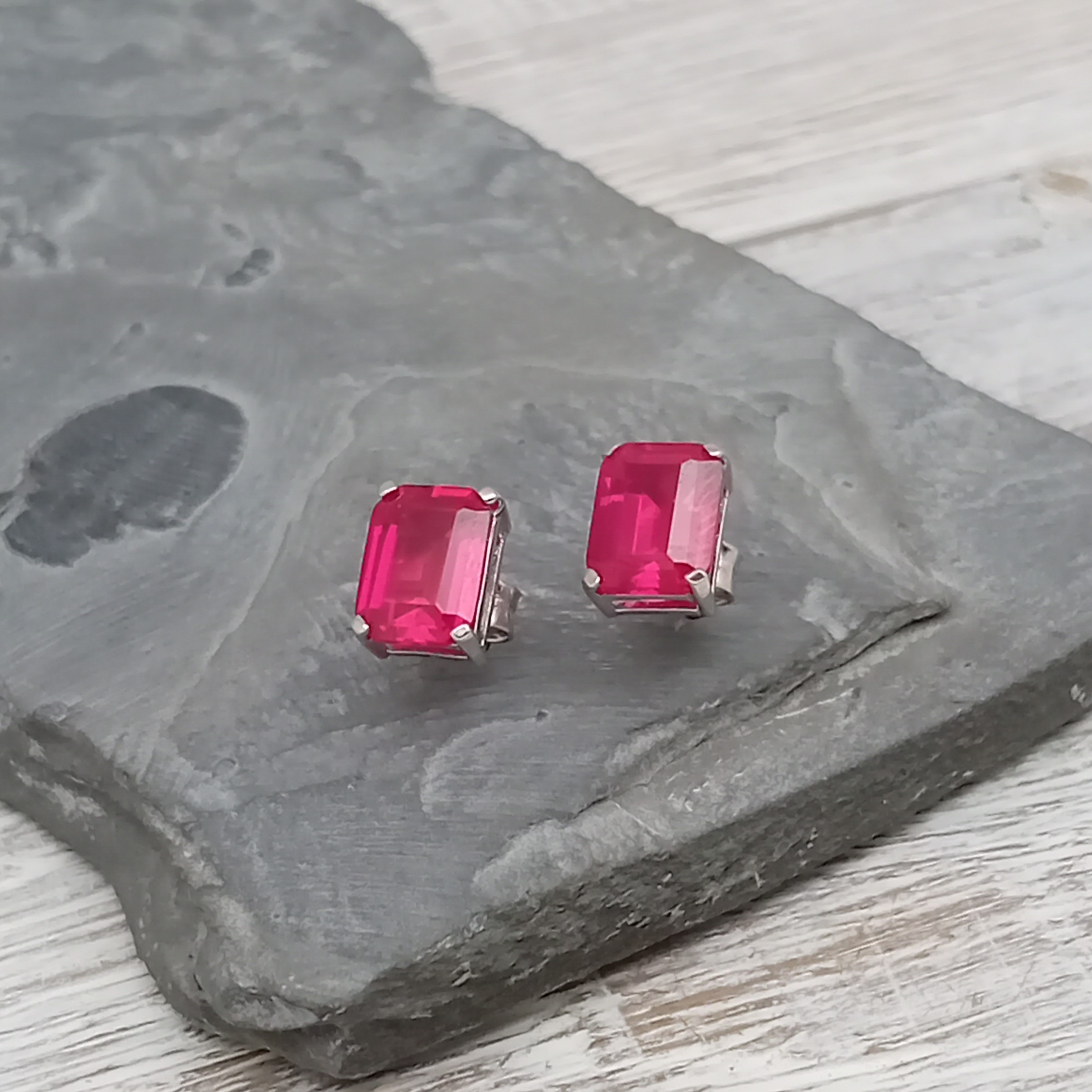 Ruby Simulant Dolphin Minerals