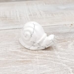 White Howlite Snail - 45mm
